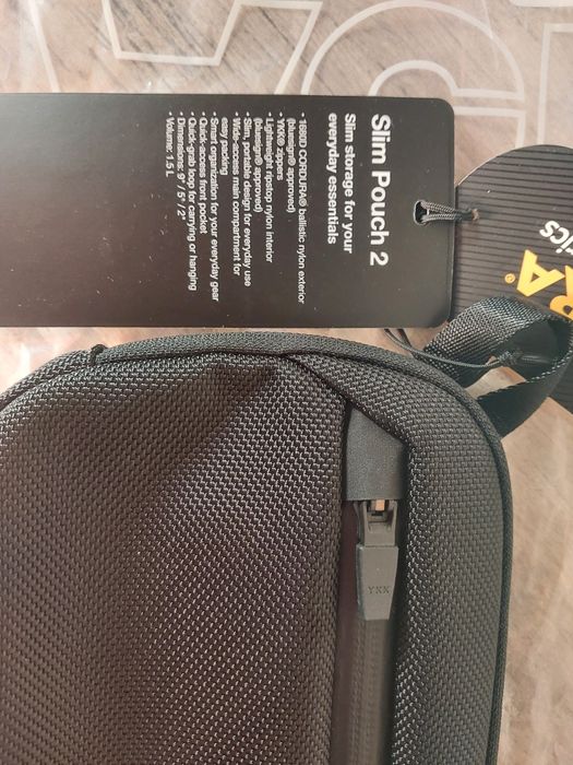 Aer Slim Pouch 2