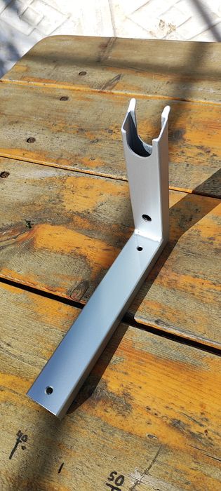 Кронштейн кріплення тримач на стіну для мотокоси та бензопили