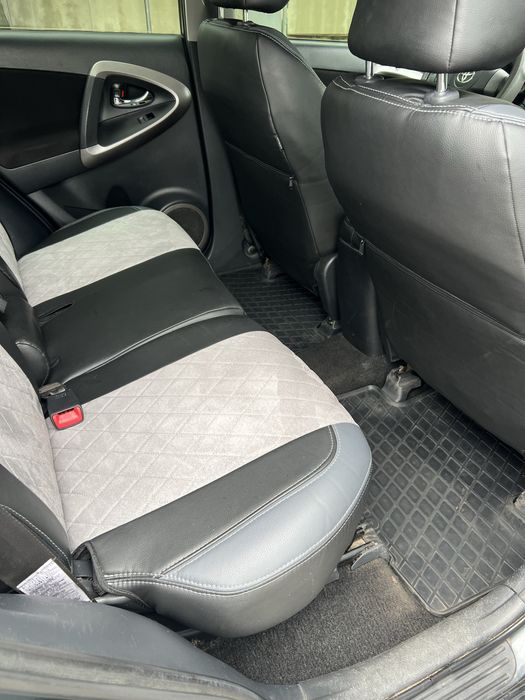Продам Toyota RAV4 2007г автомат  2,0 газ/бензин