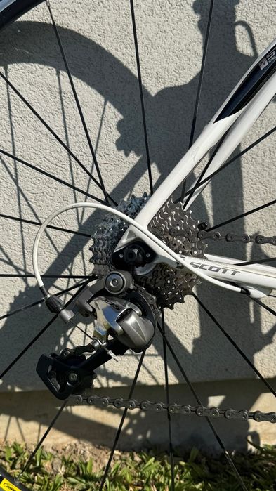Bicicleta de Estrada Scott CR1 Team – Quadro em Carbono (como nova)