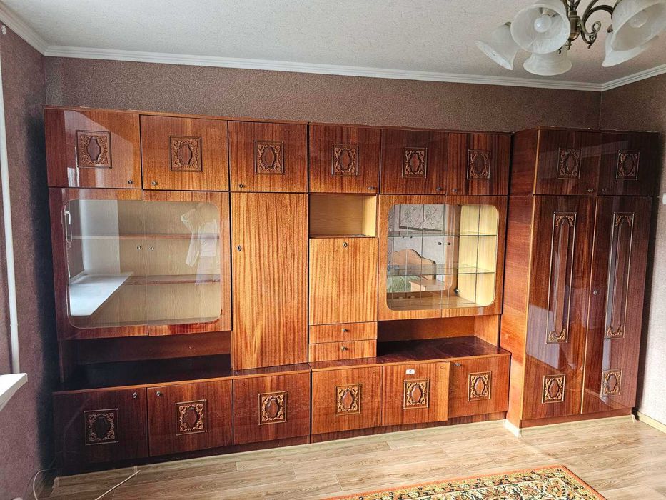 Отдам мебельную стенку