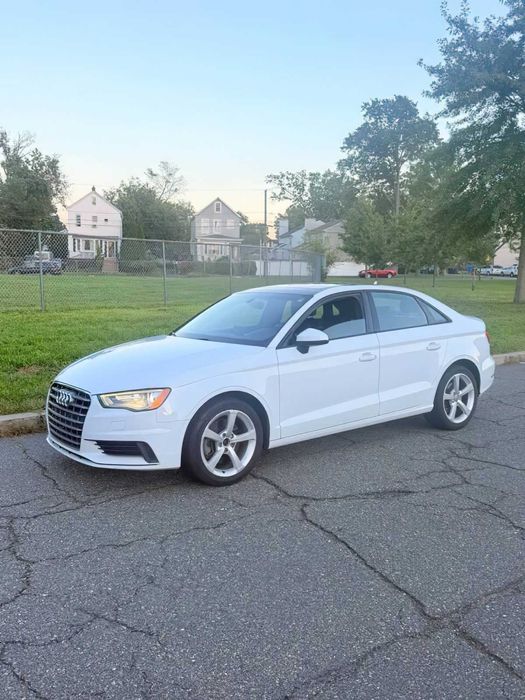 Audi A3      2015