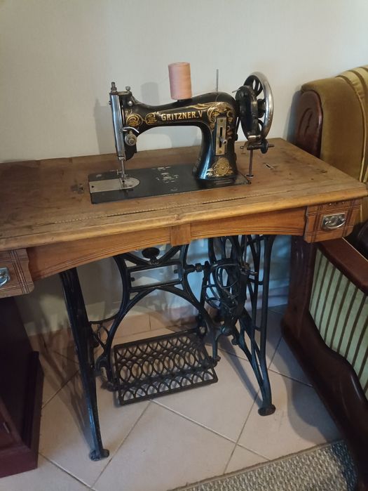 Maszyna do szycia stara