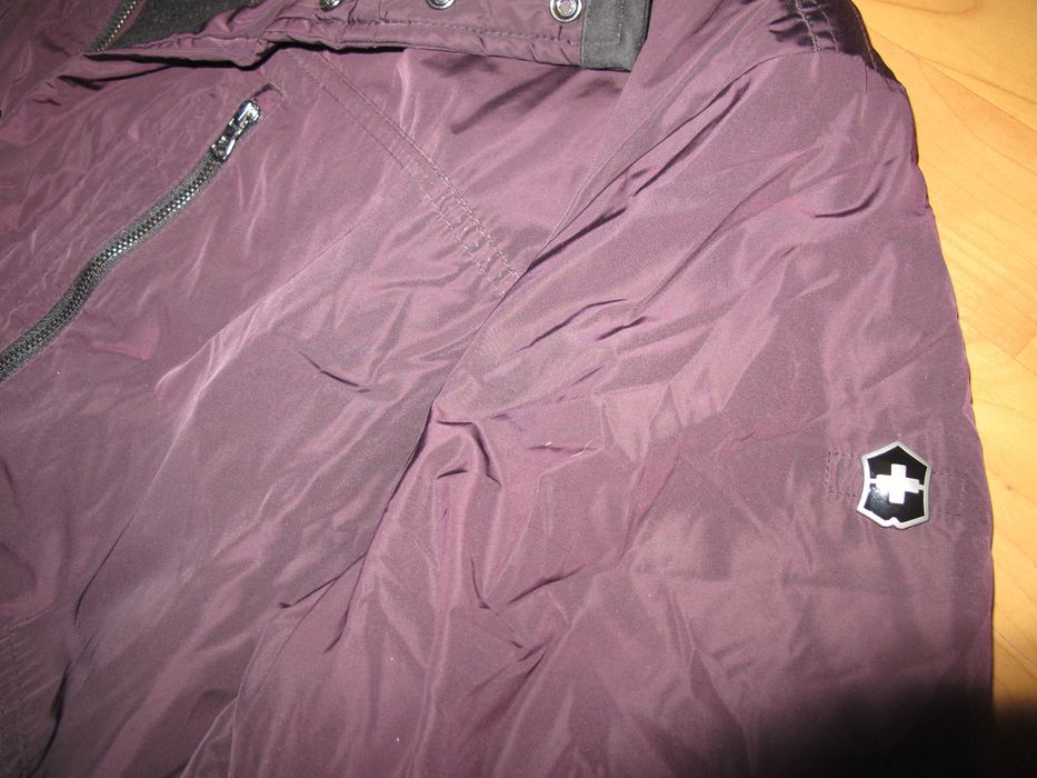 Victorinox Swiss Army   Primaloft - Швейцарія XL