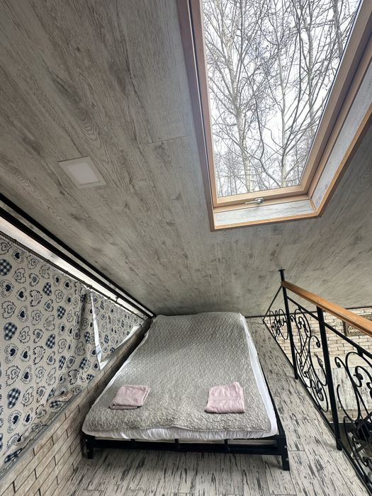 Будинок у Київській області в лісі подобово від господарів