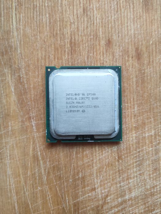Процессор Intel Core2 Quad Q9500