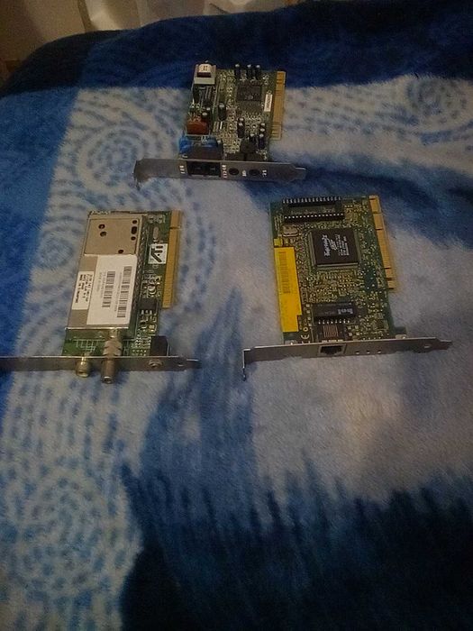 ATI tv tuner plus karta sieciowa plus karta tel. wszystkie PCI 3 szt