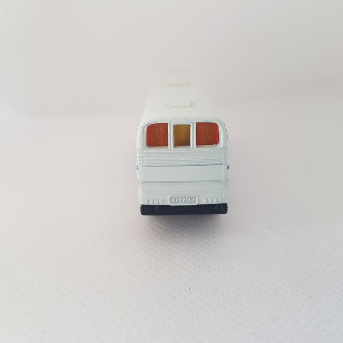Tomica F37 Neoplan Bus Skyliner