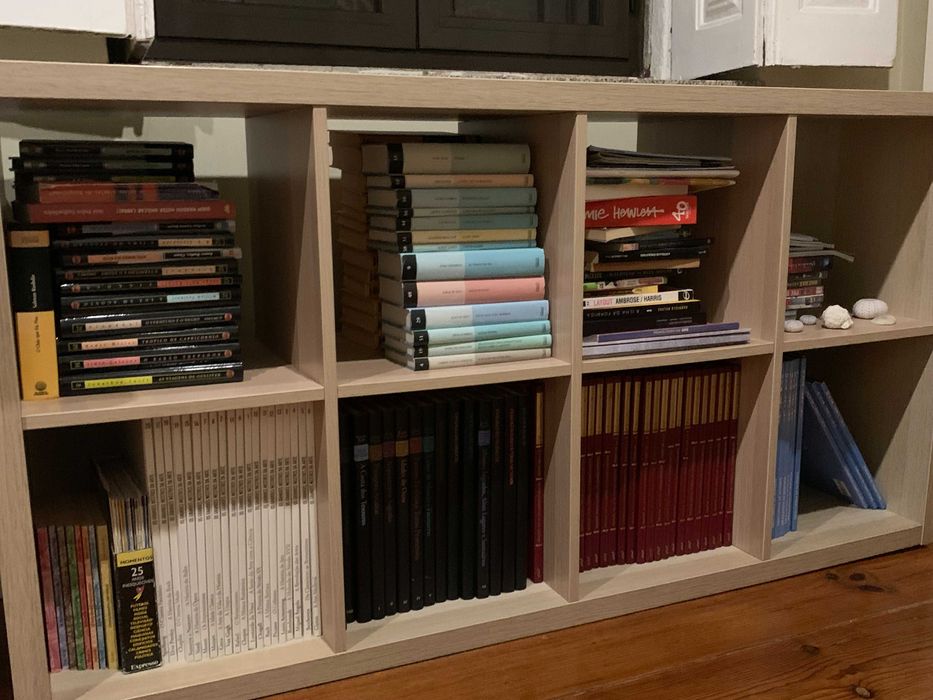 Estante de prateleiras IKEA – carvalho