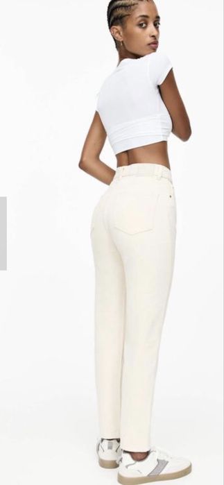 Рівні білі джинси Pull&Bear