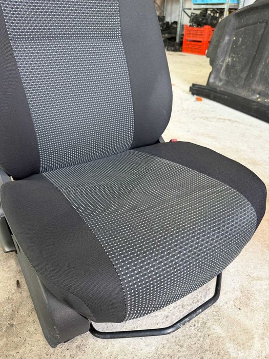 Сидіння Спрінтер 906 пасажирське одинарне Sprinter розборка Крафтер