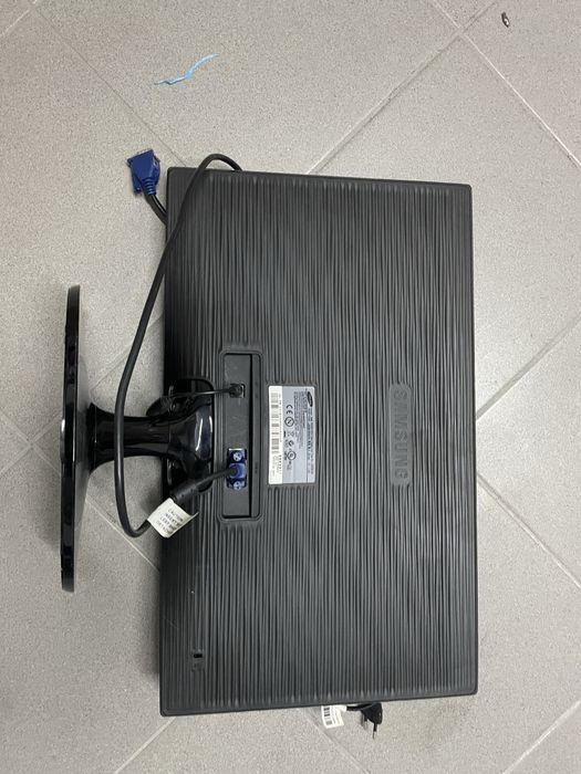 Monitor computador SAMSUNG 22”