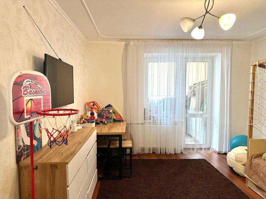 2-кімнатна з ремонтом та меблями, 7 хв до Центру!