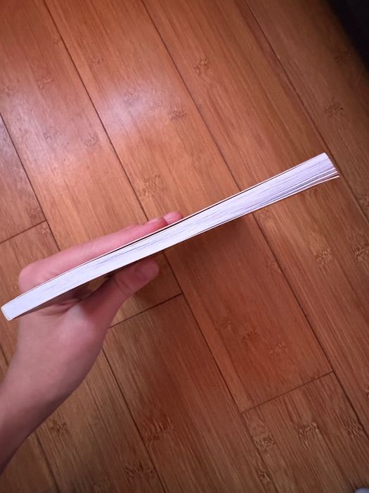 Wojna przeklętych ostrzy. Konrad Kołomański książka