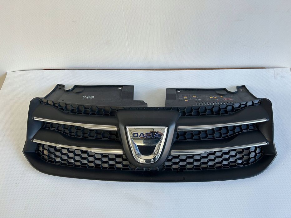 Grill przedni Przód Dacia Logan II