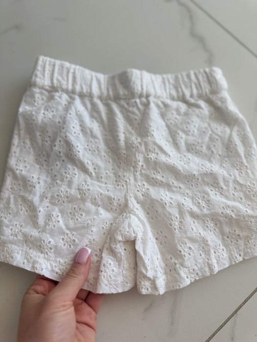 Spodniczka spodenki 92 24 msc guess biala boho azurowa