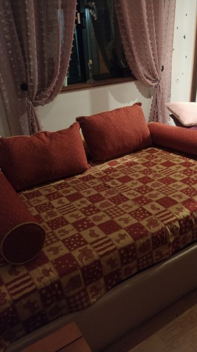 Edredom,almofadas,rolos e estore