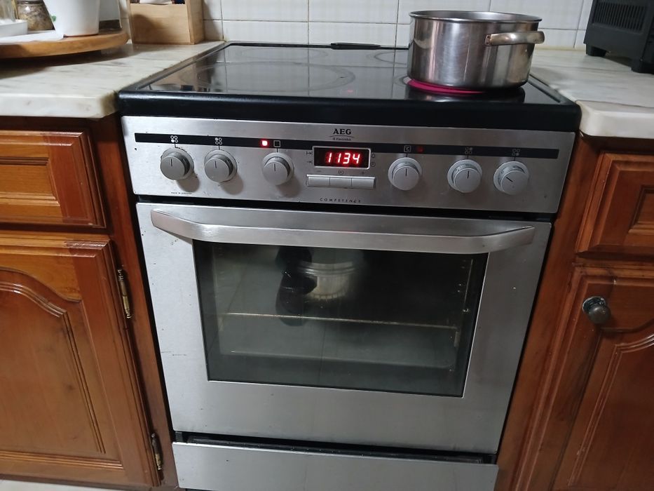 Fogão eléctrico com forno