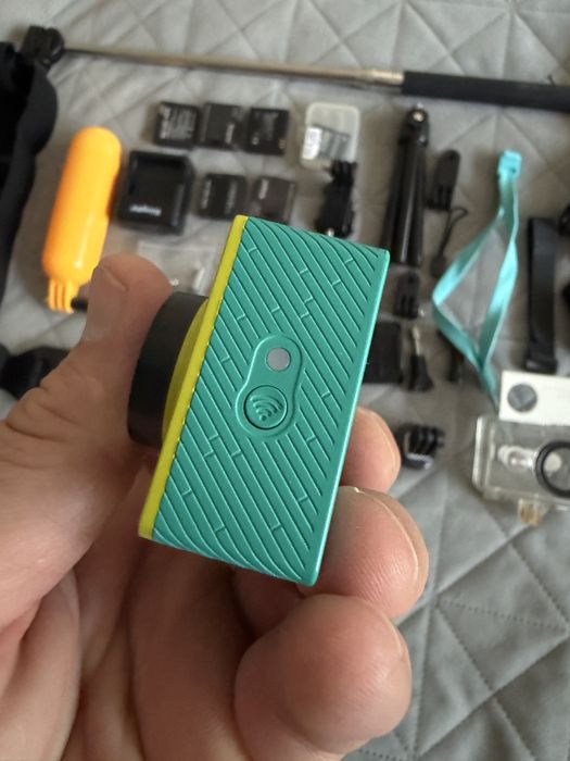 Экшин камера Xiaomi YI