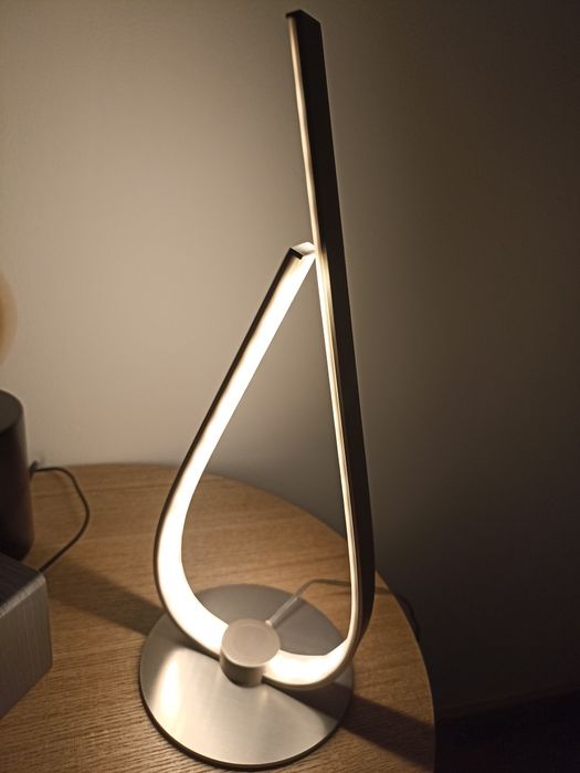 Candeeiro de mesa LED Conforama