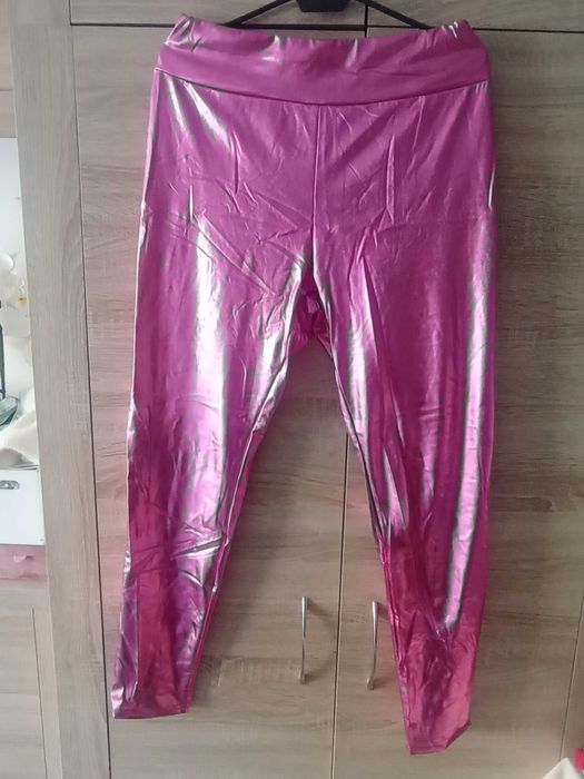 Błyszczące legginsy,L/XL