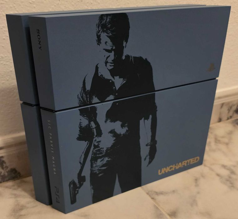 PS4 Edição Uncharted (Excelente Estado e 100% Funcional)