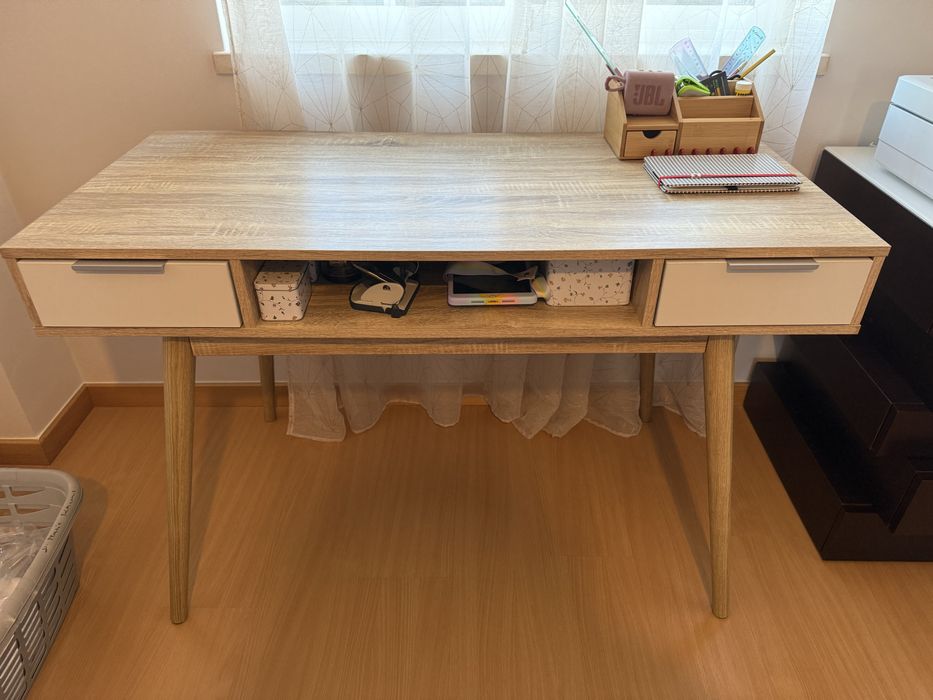 Secretária moderno estilo escandinavo