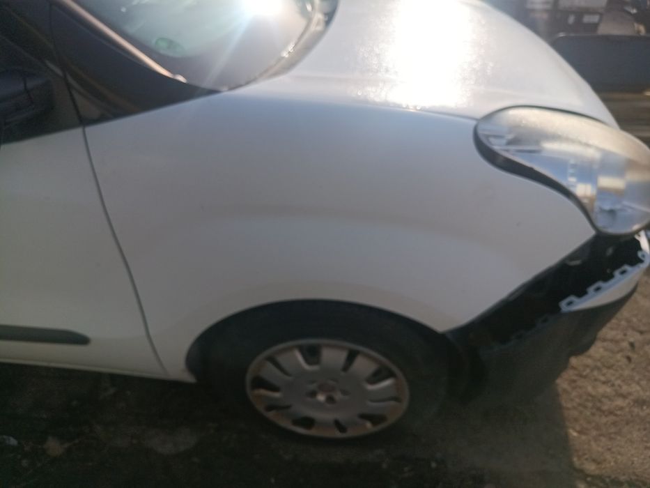 Błotnik przedni prawy fiat Doblo