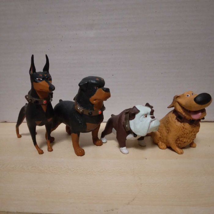 Figurki psów z filmu Odlot Up, Dug Alf Beta