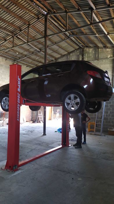 Підйомник двостійковий 4т б\у