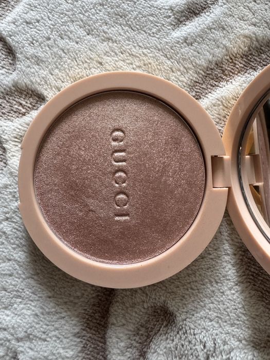 Хайлайтер Gucci 04 Opal pink