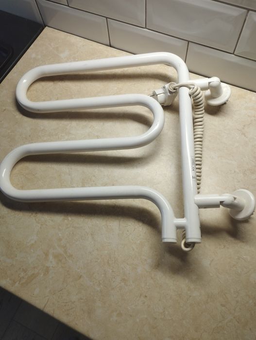 Sprzedam suszarkę łazienkową