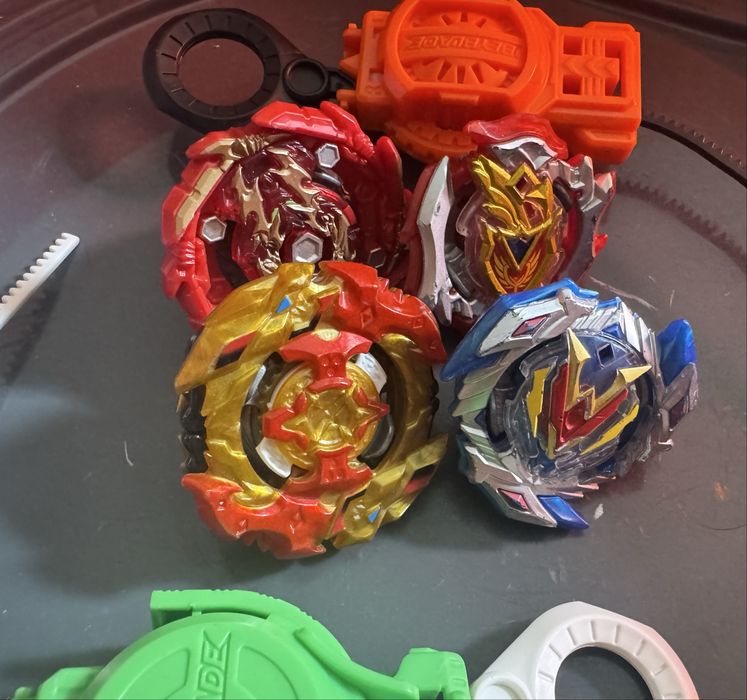Beyblade Burst Set Arena com Beyblades