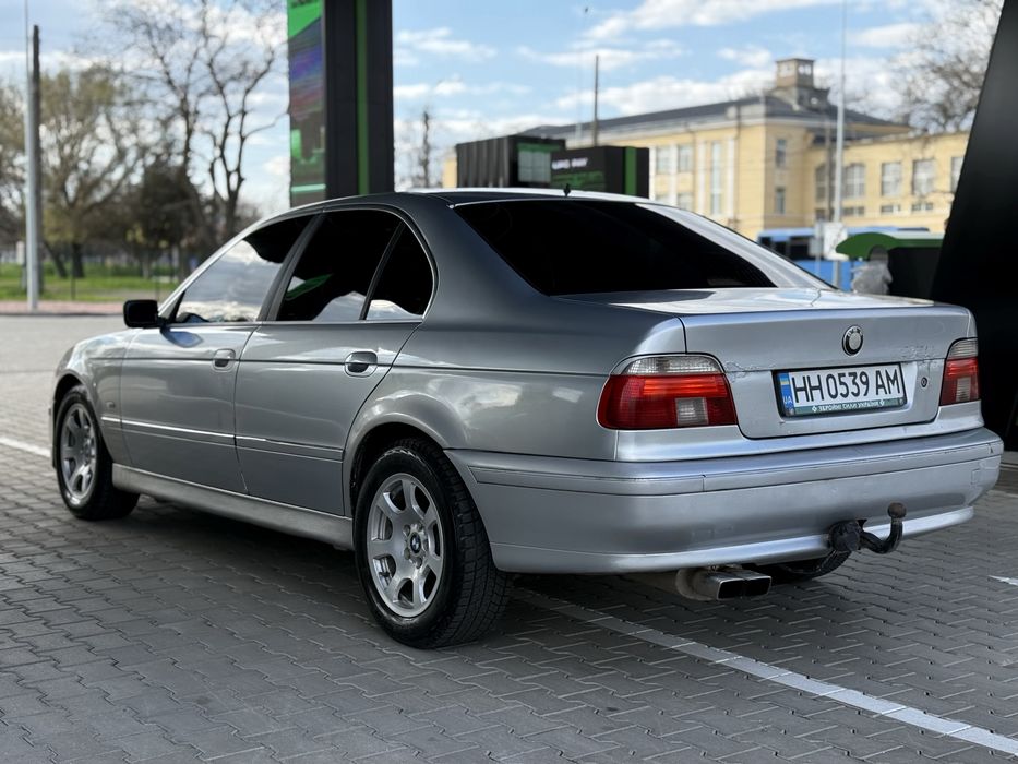 Хорошая BMW E39 Газ-Бензин
