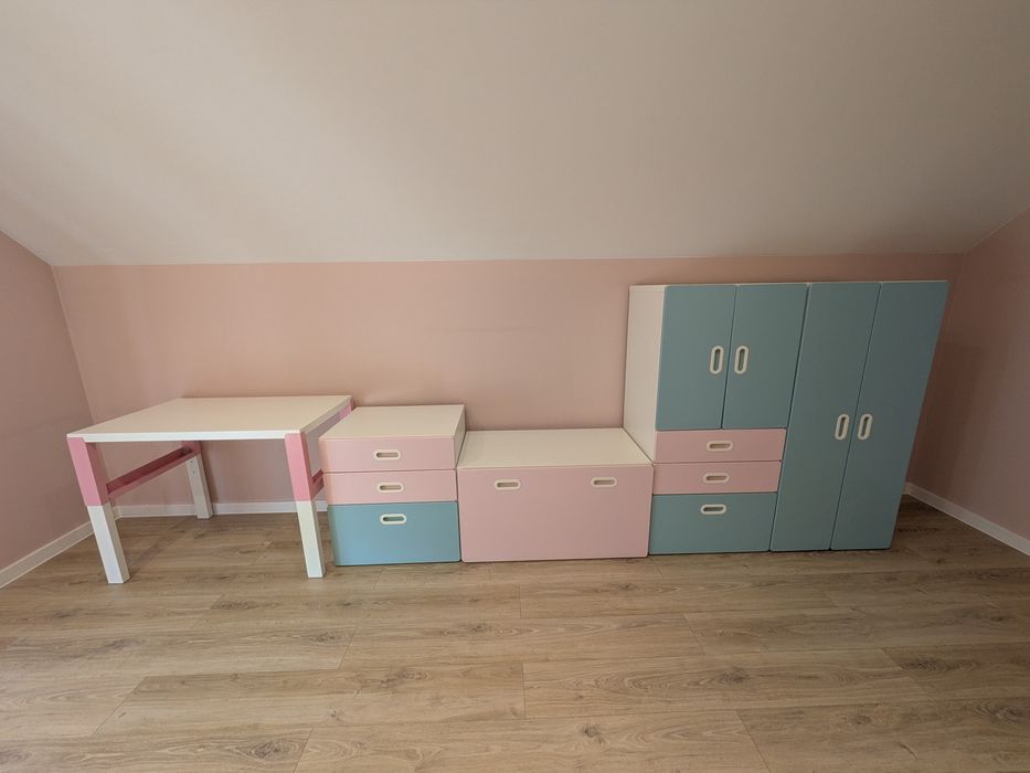 IKEA STUVA + biurko IKEA PAHL – komplet mebli do pokoju dziecięcego