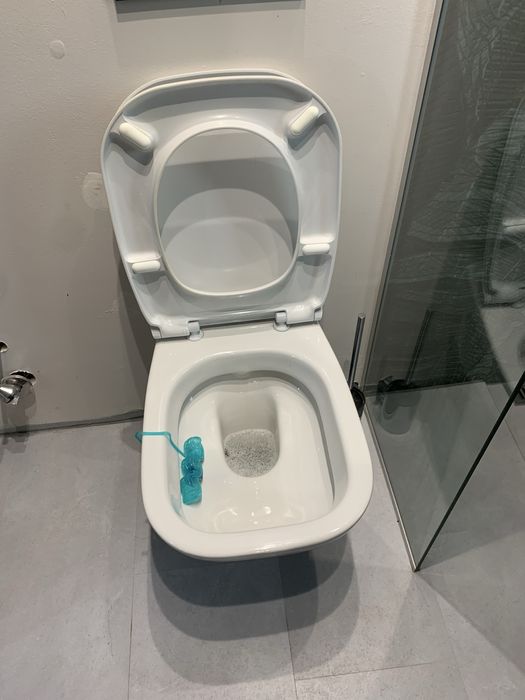 Roczna misa Duravit +deska