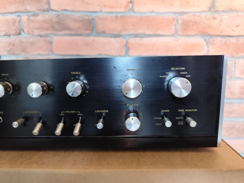 Wzmacniacz Sansui AU-555A