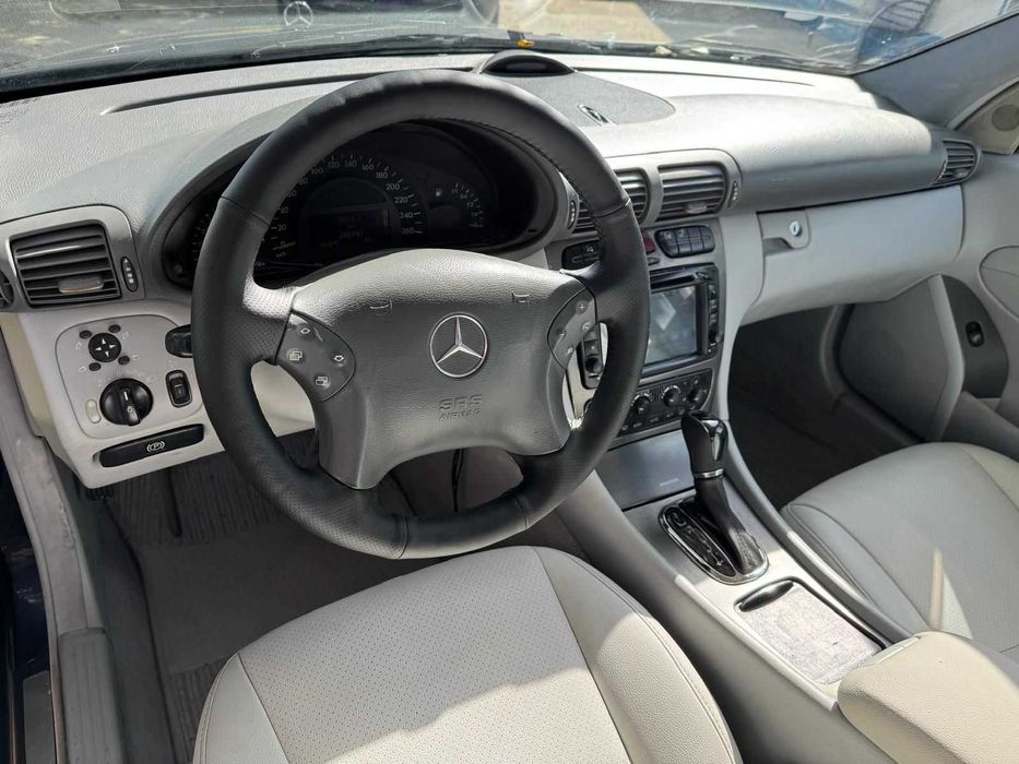 Mercedes-Benz C 220 CDI Avantgarde (Automático)