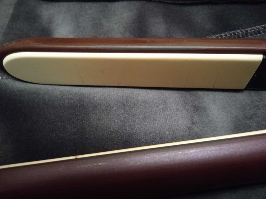 Випрямляч для волосся