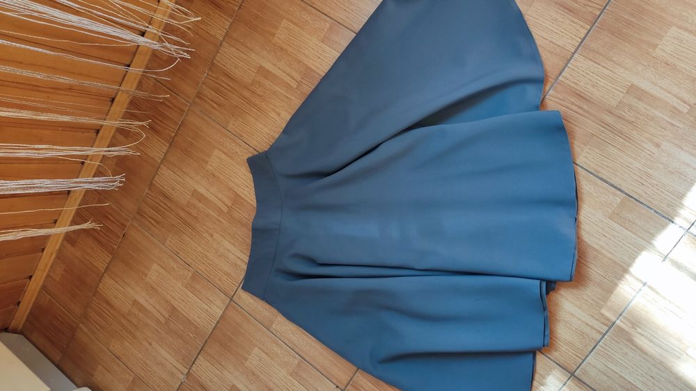 Жіноча юбка кльош