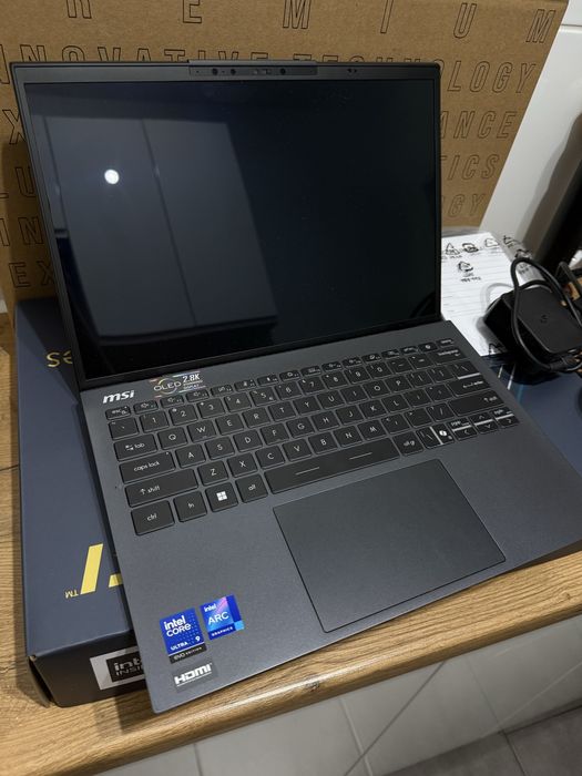 Laptop MSI Prestige 13 AI+ Evo 13.3” Oled Intel Ultra 9 32 gb ram 1 tb