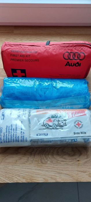 Apteczka samochodowa Audi A3/S3 8P 8P0860282