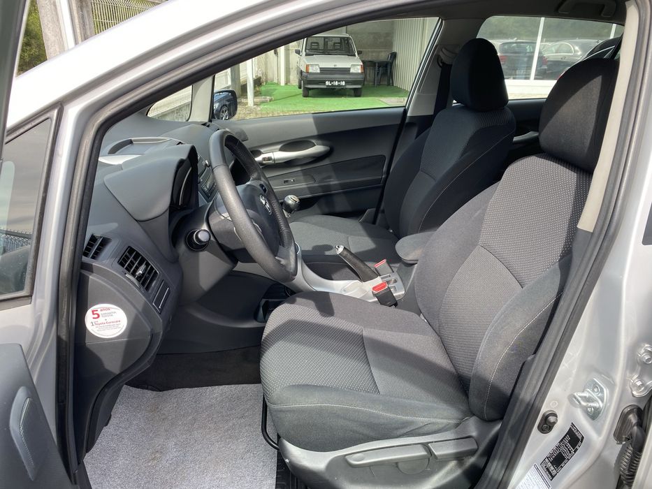 Toyota Auris D-4D + Excelente Estado!