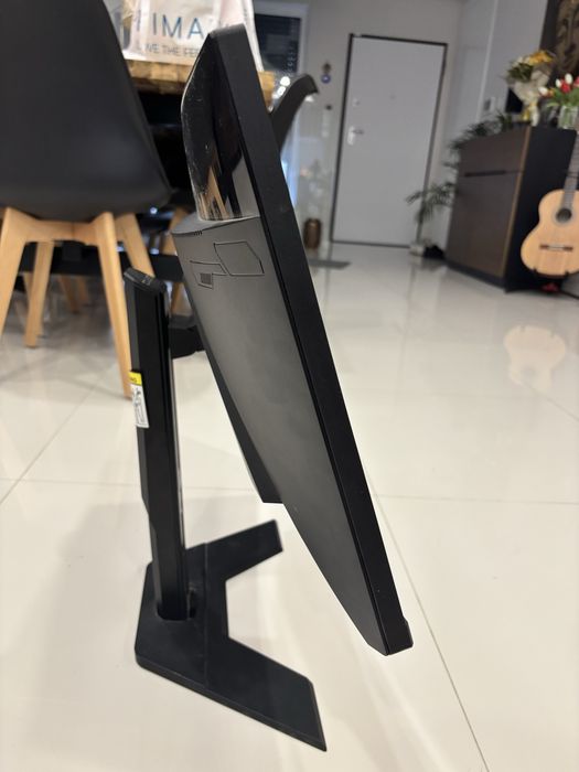 Monitor Gigabyte G27FC