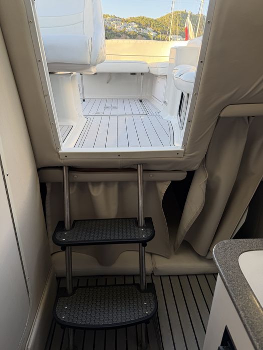 Barco Crownline 242CR
