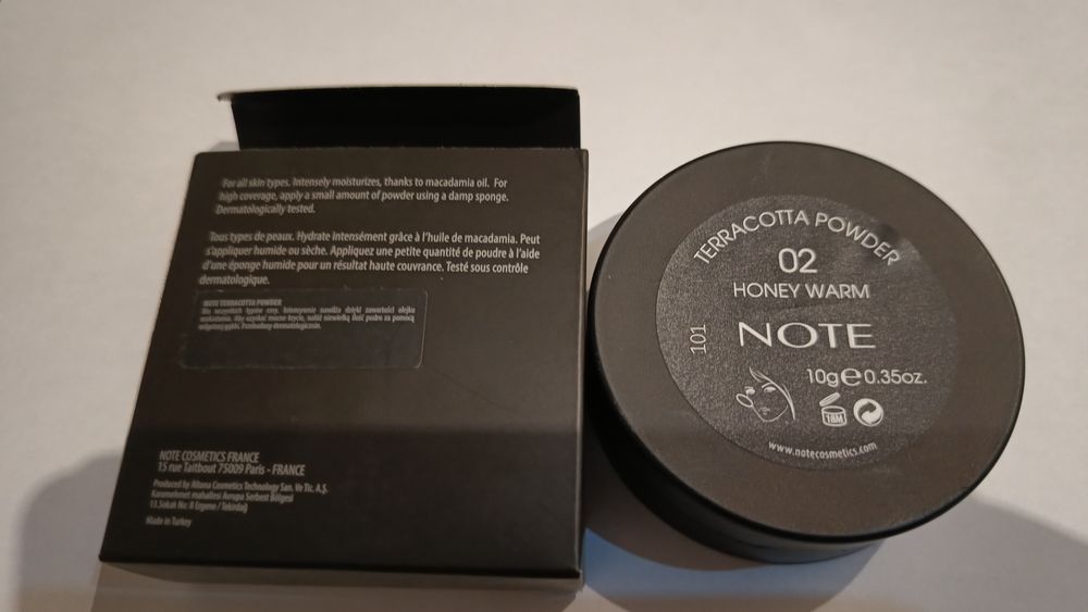 Note tereacota puder honey warm 02 z olejkiem macadamia