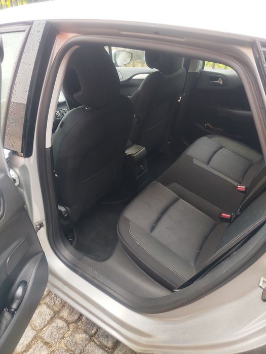 Citroen C4 e-HDI Automático