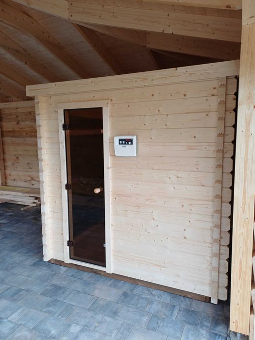Sauna 230 x 230 cm duża witryna piec harvia wall kamienie