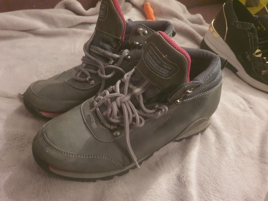 Buty zimowe rozm.39.Sprandi