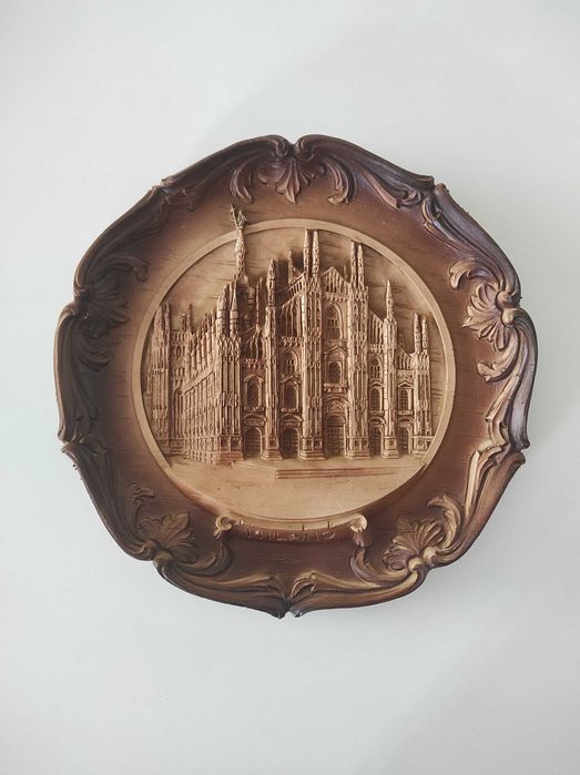 Prato raro de madeira talhada - Milano